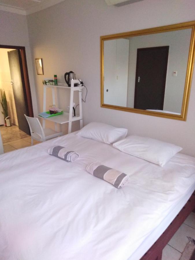 Xenia Bed & Breakfast Windhoek Eksteriør bilde